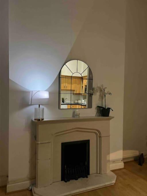 Victorian Stay In Ocean Village Southampton Eksteriør billede